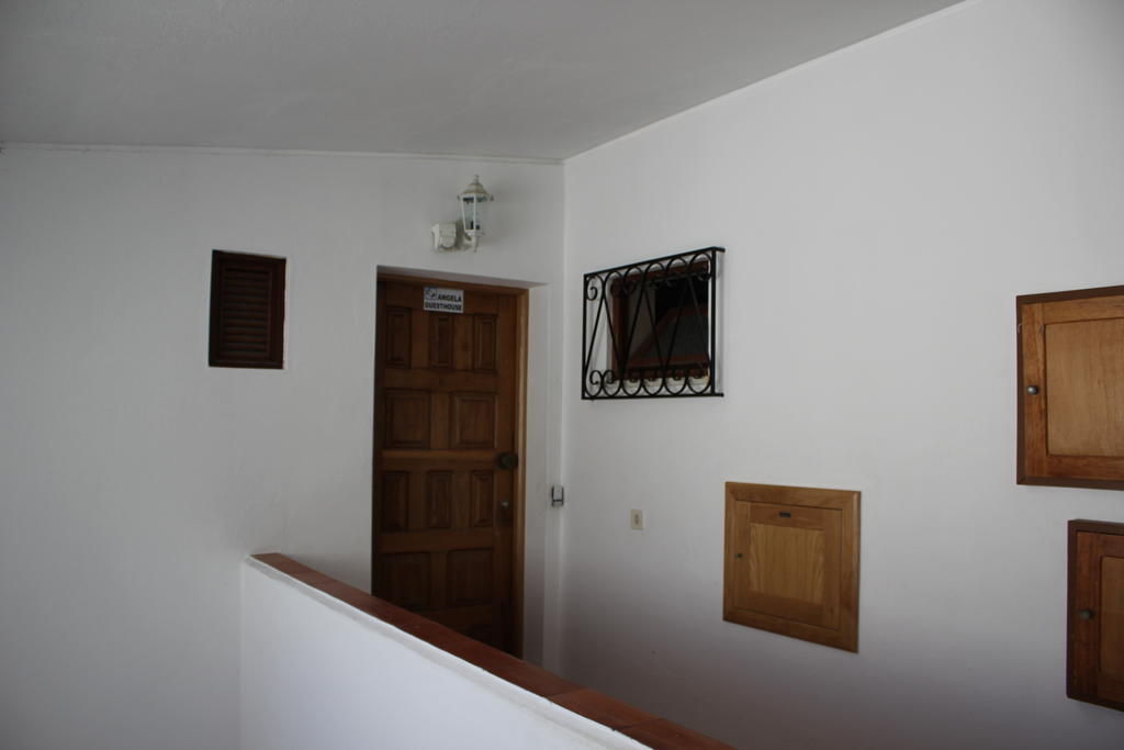 Angela Guest House Lagos Buitenkant foto
